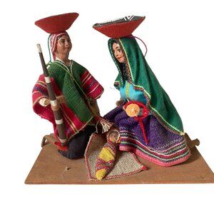 Peruvian Nativity Figurines Traditional Clothes Ethnic Christmas Folk Art 7"